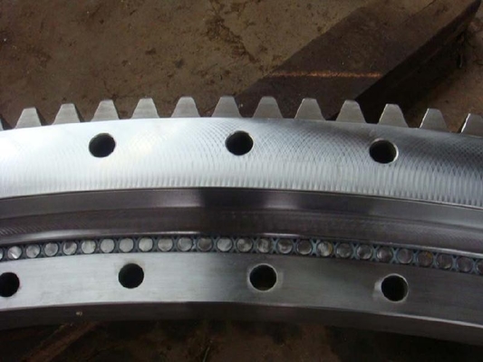 RKS.21 0741 محامل كرة ذات أربع نقاط اتصال، 634x840x56mm تستخدم في معدات الشاحنات المزود