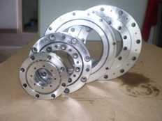 RB2008UUCC0 حمالة عجلات متقاطعة 20x36x8mm في المخزون، تستخدم في التحكم في الأتمتة الصناعية المزود