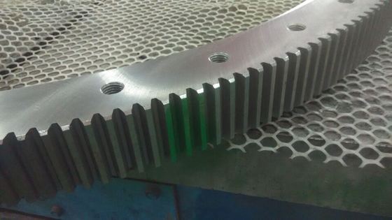 تروس محمل الدوران E.1390.30.15.D.1-R الحجم 1390*1115*105 مم المزود