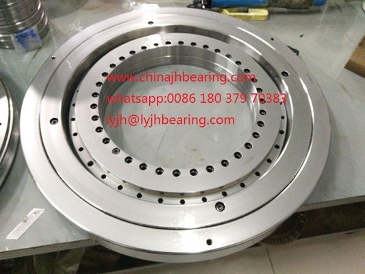XR678052P4 محامل أسطوانات مخروط متقاطع مع 457.2x330.2x63.5 ملم في الأسهم، المستخدمة في آلات المحور الرأسي المزود