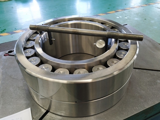 المكسرات الفحم تستخدم اثنين من صفوف محملات التدحرج NNU40/670MAW33 670 * 980 * 308mm المزود