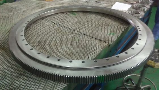 تروس محمل الدوران E.1390.30.15.D.1-R الحجم 1390*1115*105 مم